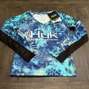 Women’s NWT HUK Shirt